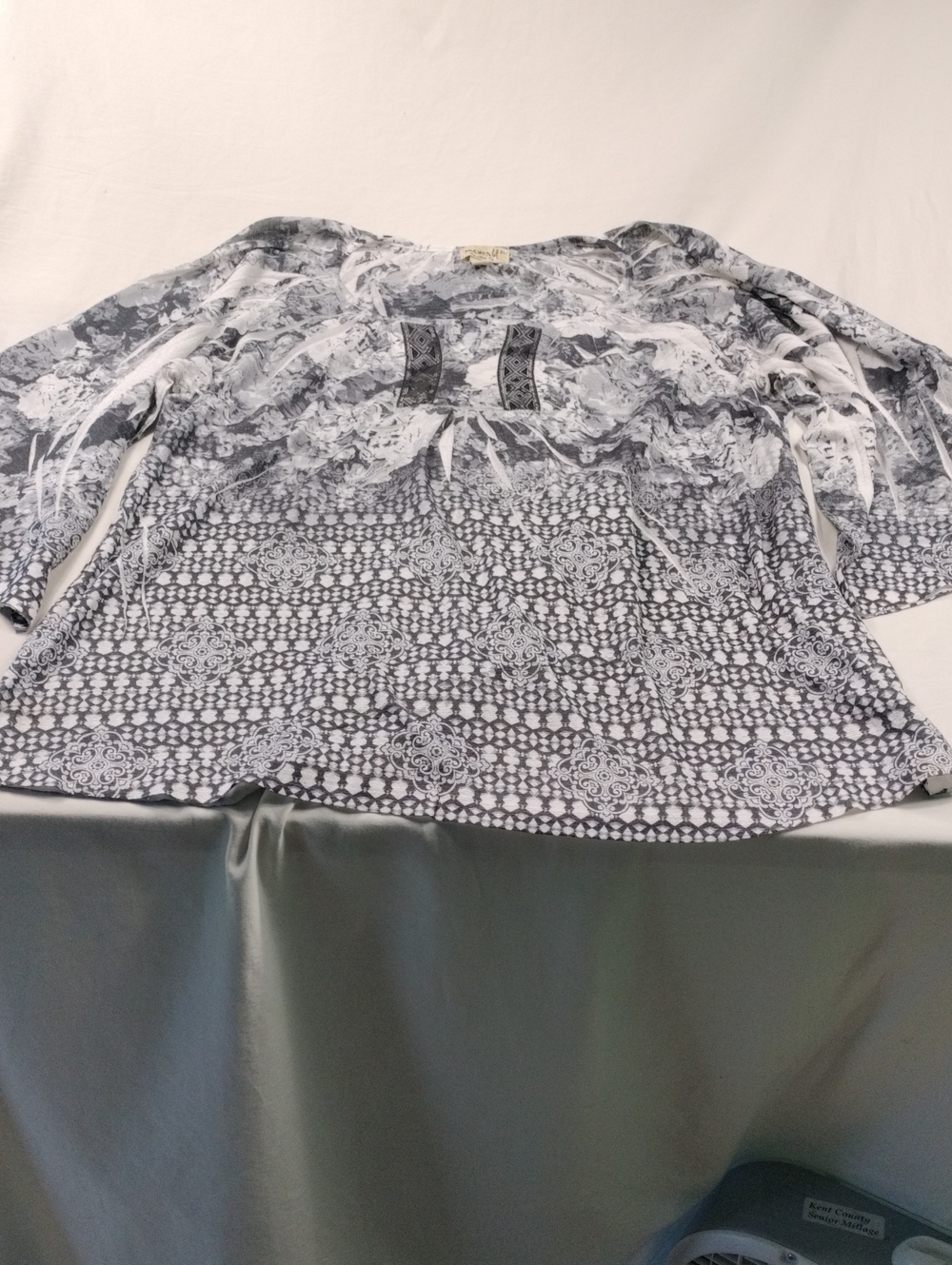 ONE WORLD Black & White Printed Top With Flared Sleeves Size XL #3